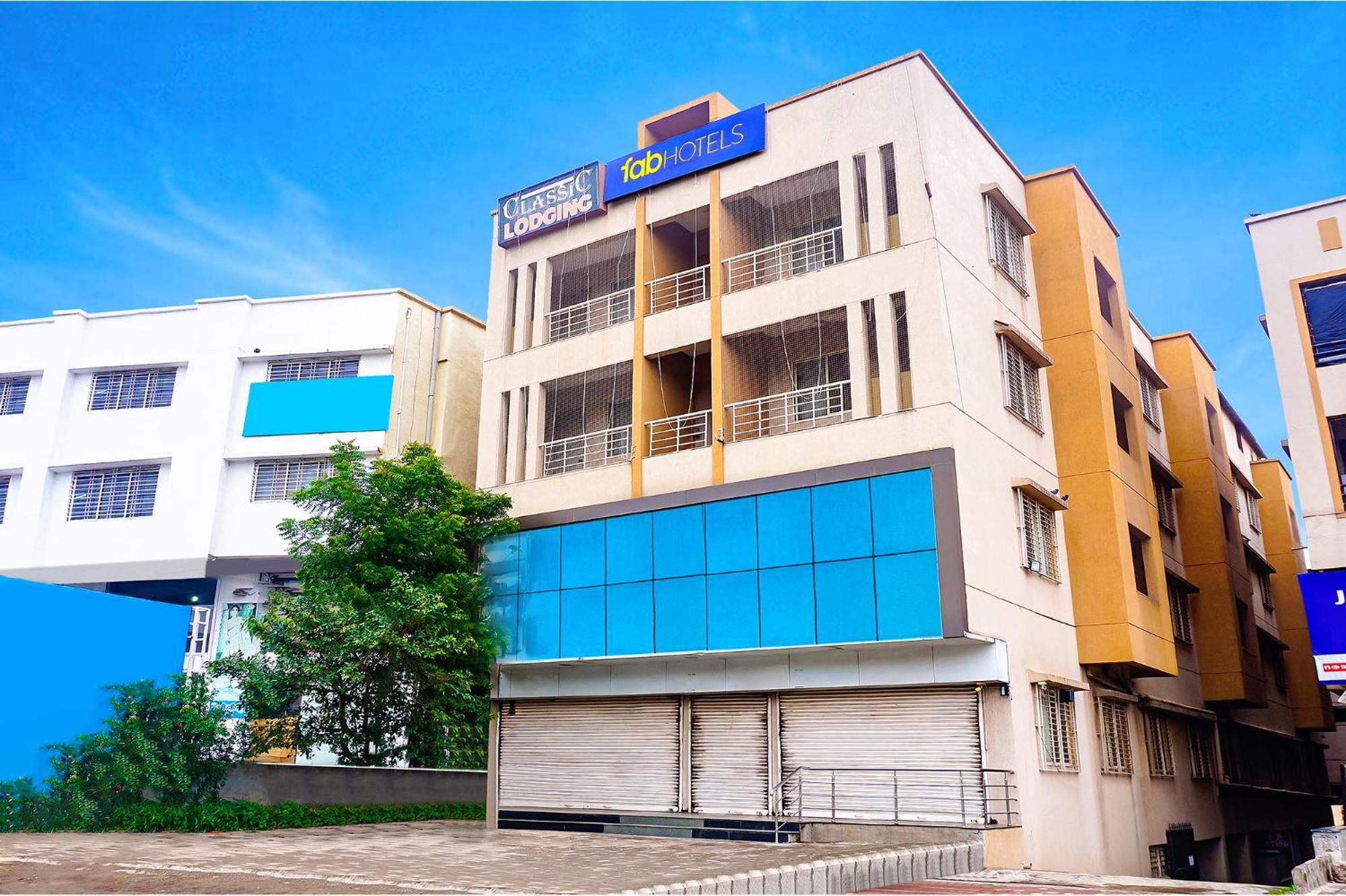 Fabhotel Classic Executive Phursungi Exterior foto