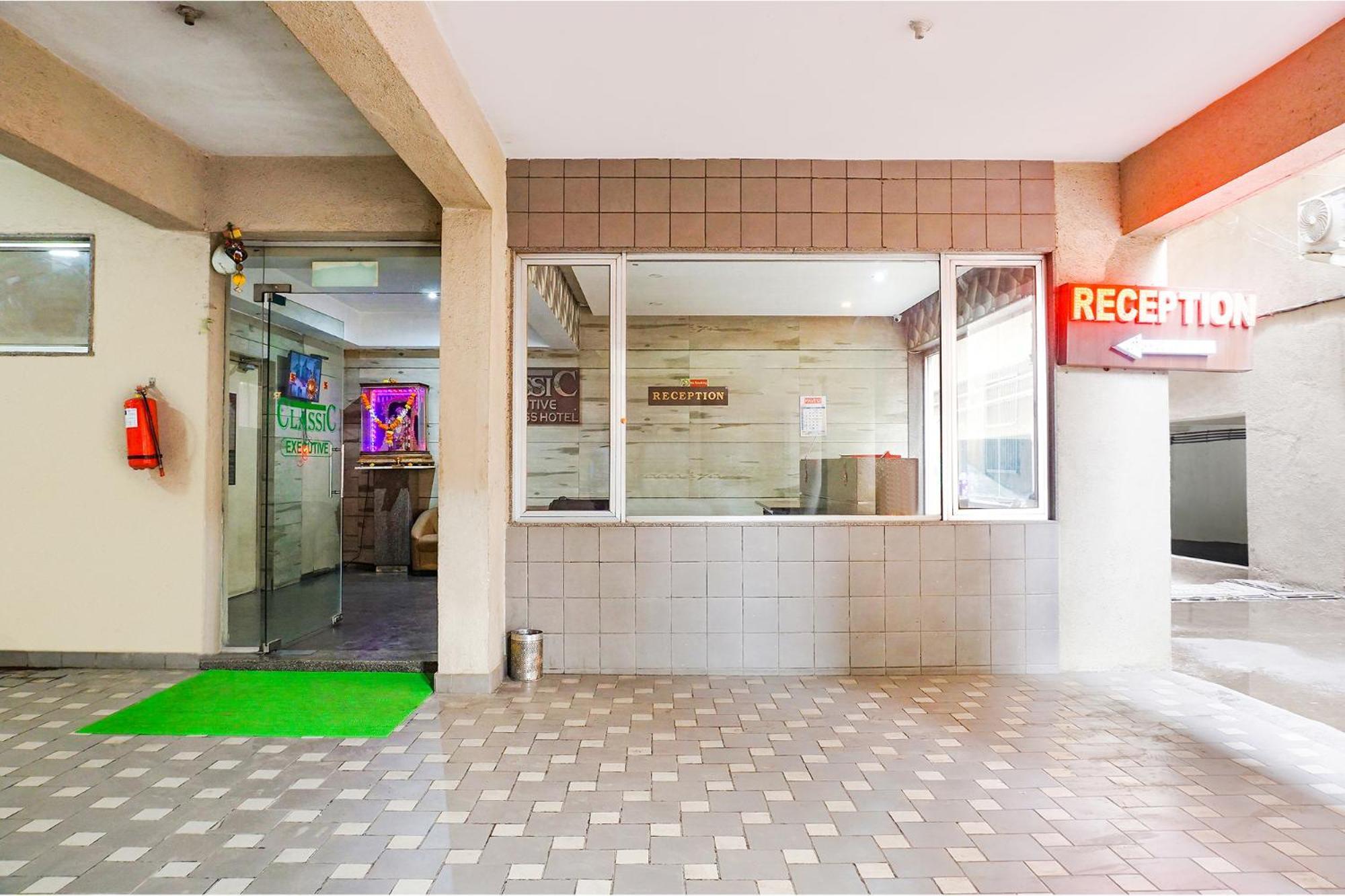 Fabhotel Classic Executive Phursungi Exterior foto